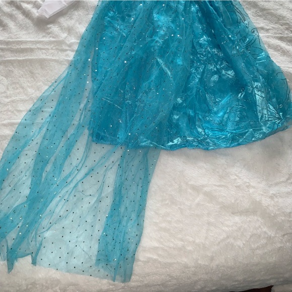 Elsa Halloween Costume Disney Princess Dress  Costume size 1 -3 years or 7-9 - Picture 8 of 9